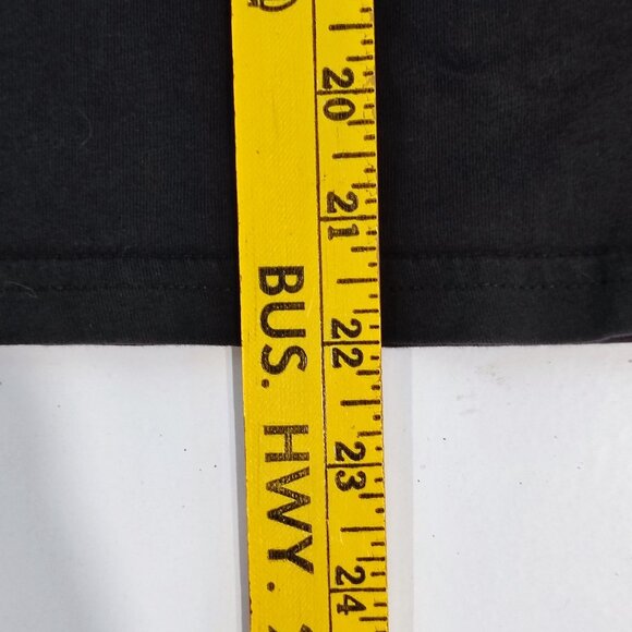 Puma T-shirt boys size L (14-16) black & grey with silver graphic design - Picture 10 of 10